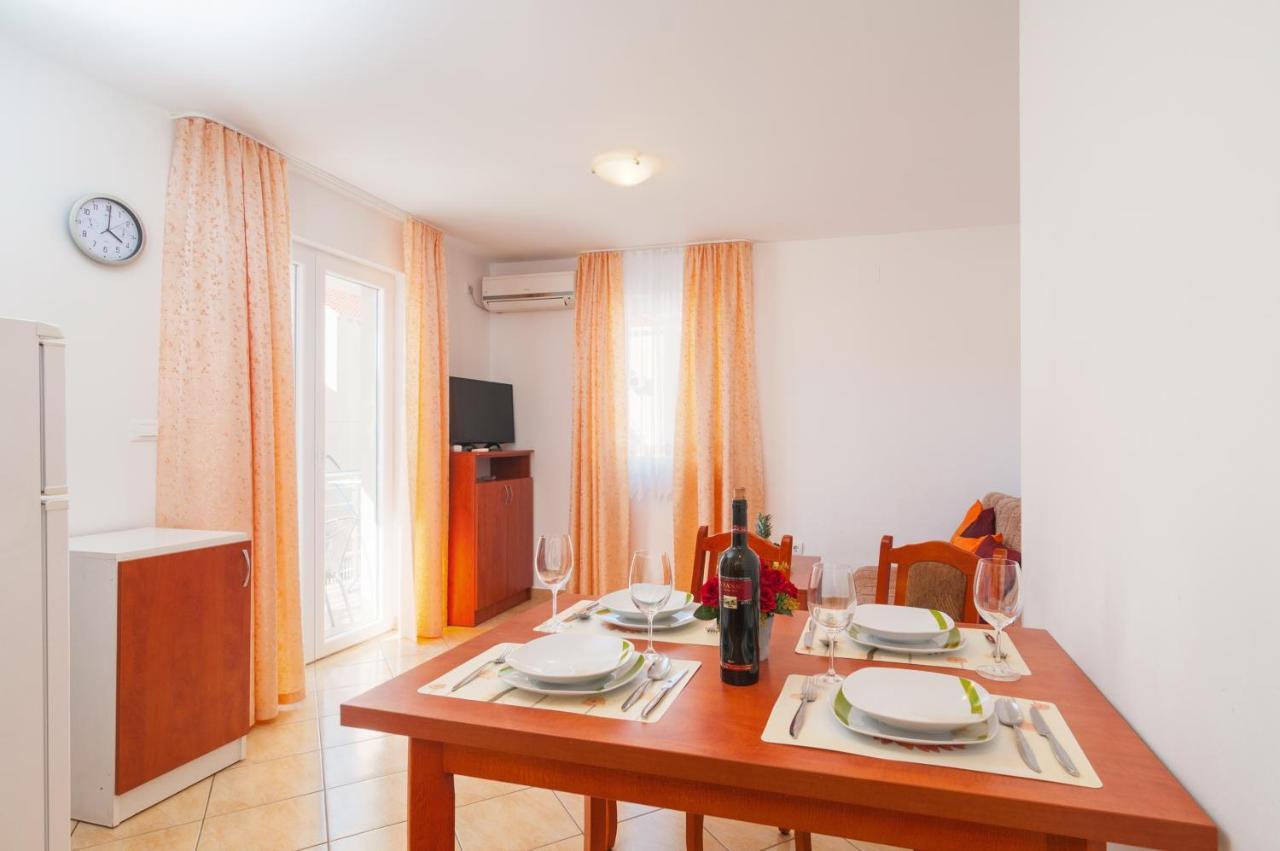 Apartments Island Beat Supetar Zimmer foto